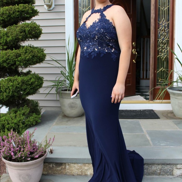 Faviana Dresses & Skirts - Faviana prom dress